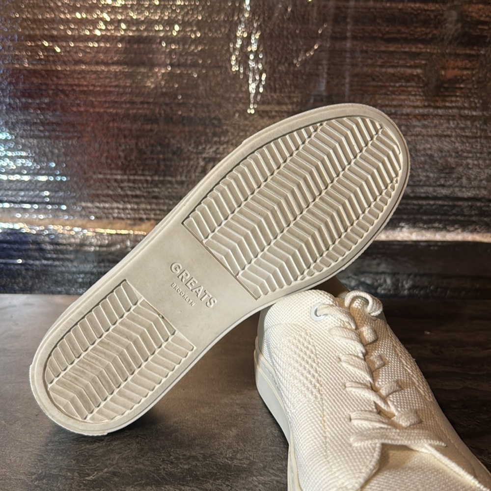 GREATS  Women's White Sneakers. Size 7.5 - Picture 4 of 5